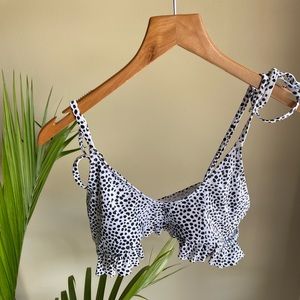 Shoulder tie bikini top